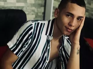 Sex amateur AlejandroBelez